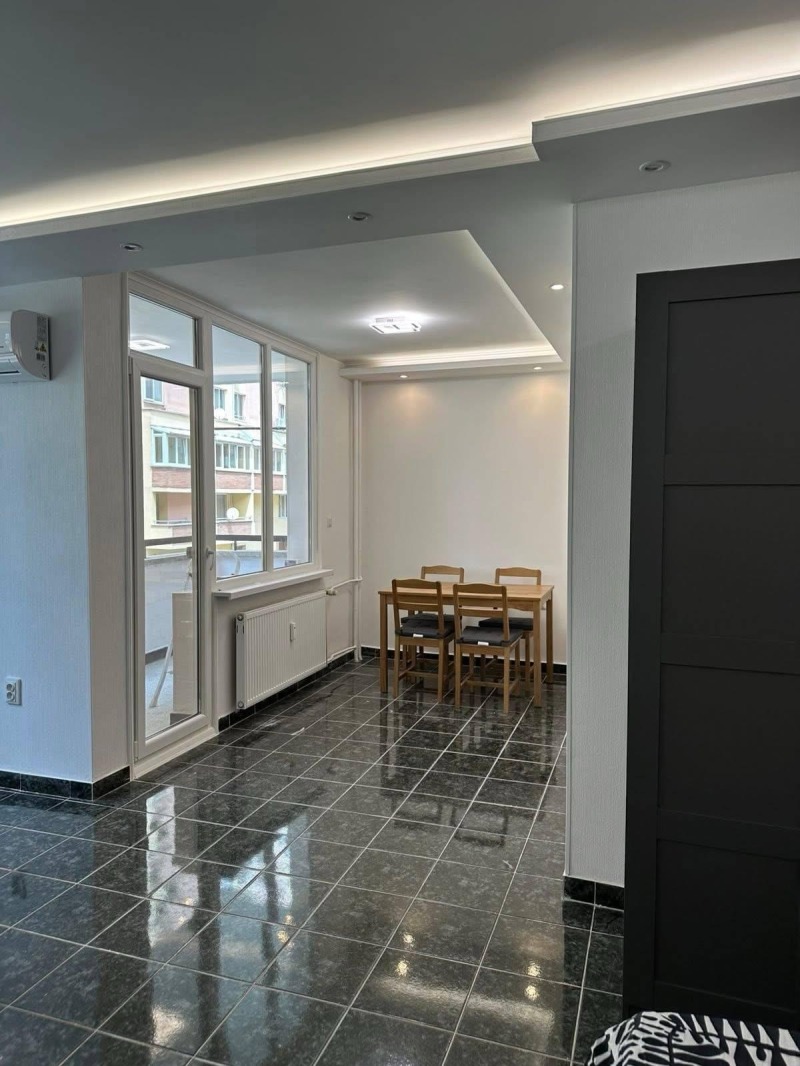 Zu vermieten  Studio Sofia , Zona B-5 , 55 qm | 46747154