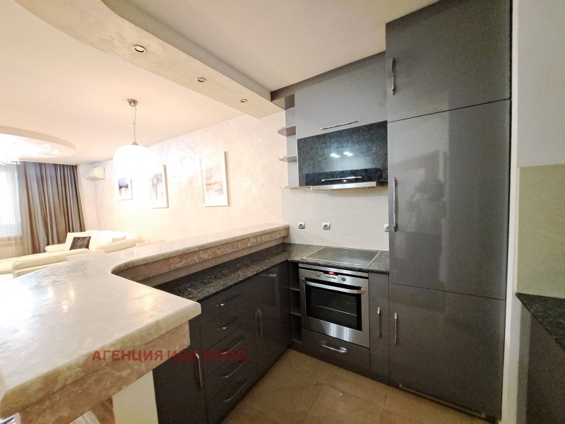 Дава под наем 3-СТАЕН, гр. София, Център, снимка 3 - Апартаменти - 53093150