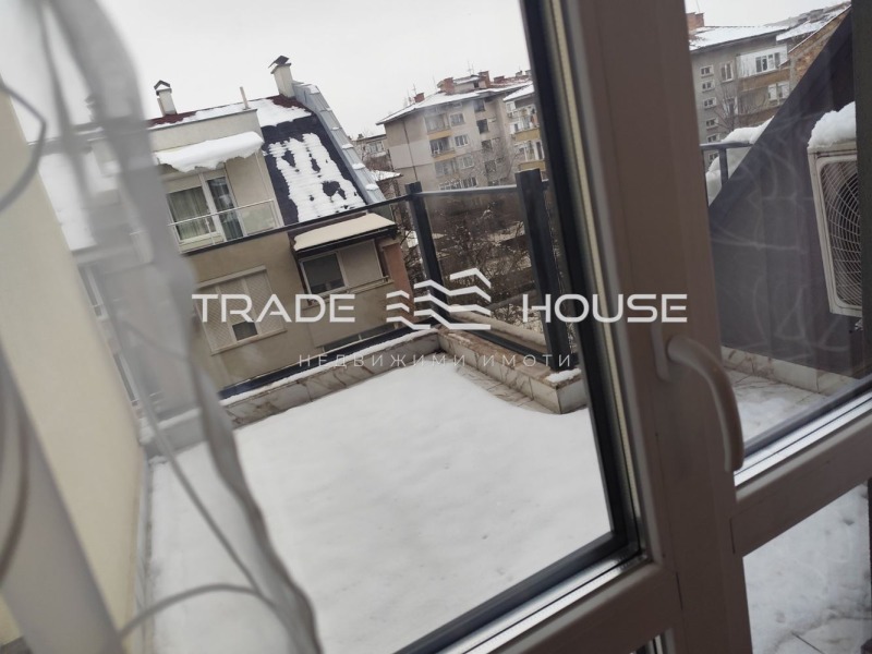 Дава под наем 3-СТАЕН, гр. Пловдив, Кючук Париж, снимка 5 - Апартаменти - 53340291