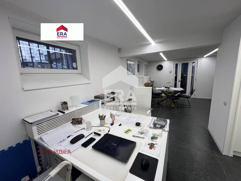 Kiadó  Hivatal Sofia , Oborishte , 32 négyzetméter | 10236173