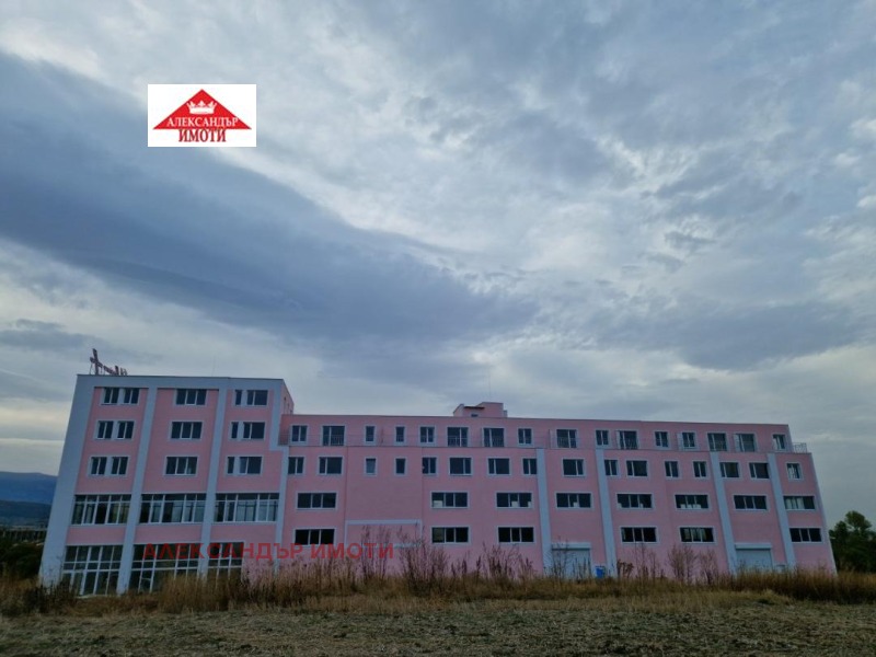 Под наем МАГАЗИН, град София, с. Лозен • 2400 € / 4693.99 лв. • 28382642 1