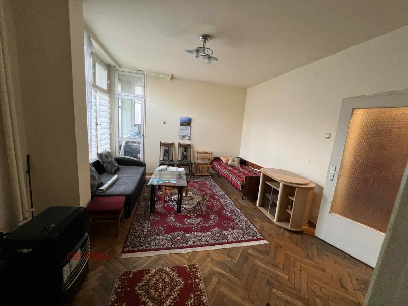 Дава под наем 2-СТАЕН, гр. Кюстендил, Център, снимка 2 - Апартаменти - 52629643