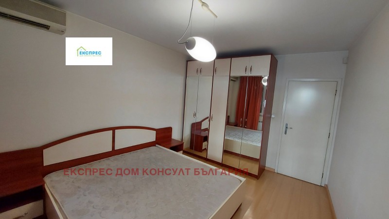 Дава под наем 2-СТАЕН, гр. София, Център, снимка 4 - Апартаменти - 53229977