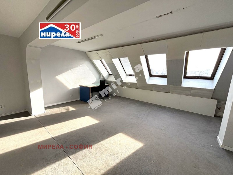 Под наем 3-СТАЕН, град София, Център • 650 € / 1271.29 лв. • 32993952 1