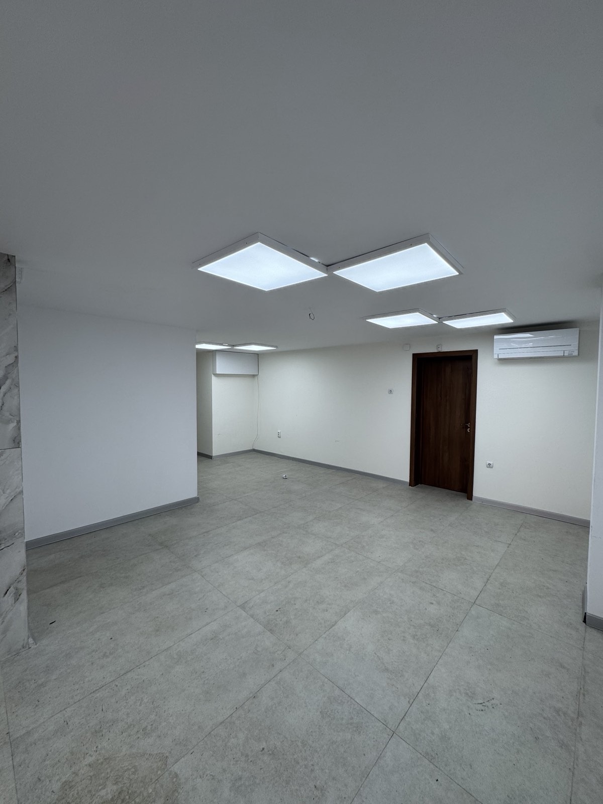 Дава под наем МАГАЗИН, гр. Варна, Център, снимка 6 - Магазини - 53764862