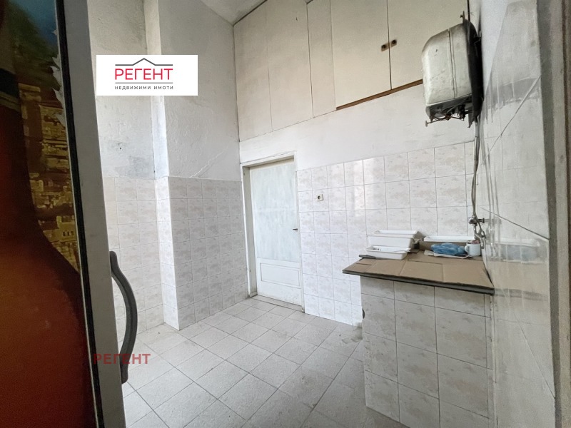 Дава под наем МАГАЗИН, гр. Трявна, област Габрово, снимка 3 - Магазини - 52291722