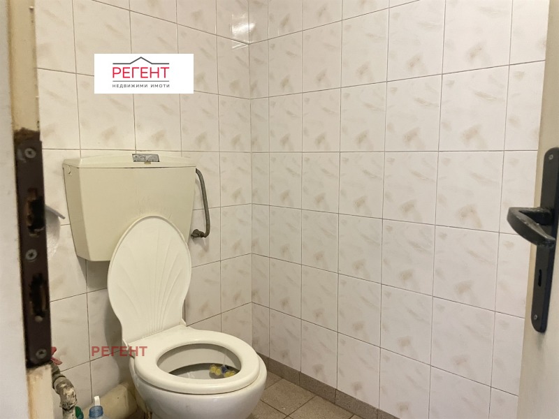 Дава под наем МАГАЗИН, гр. Трявна, област Габрово, снимка 5 - Магазини - 52291722