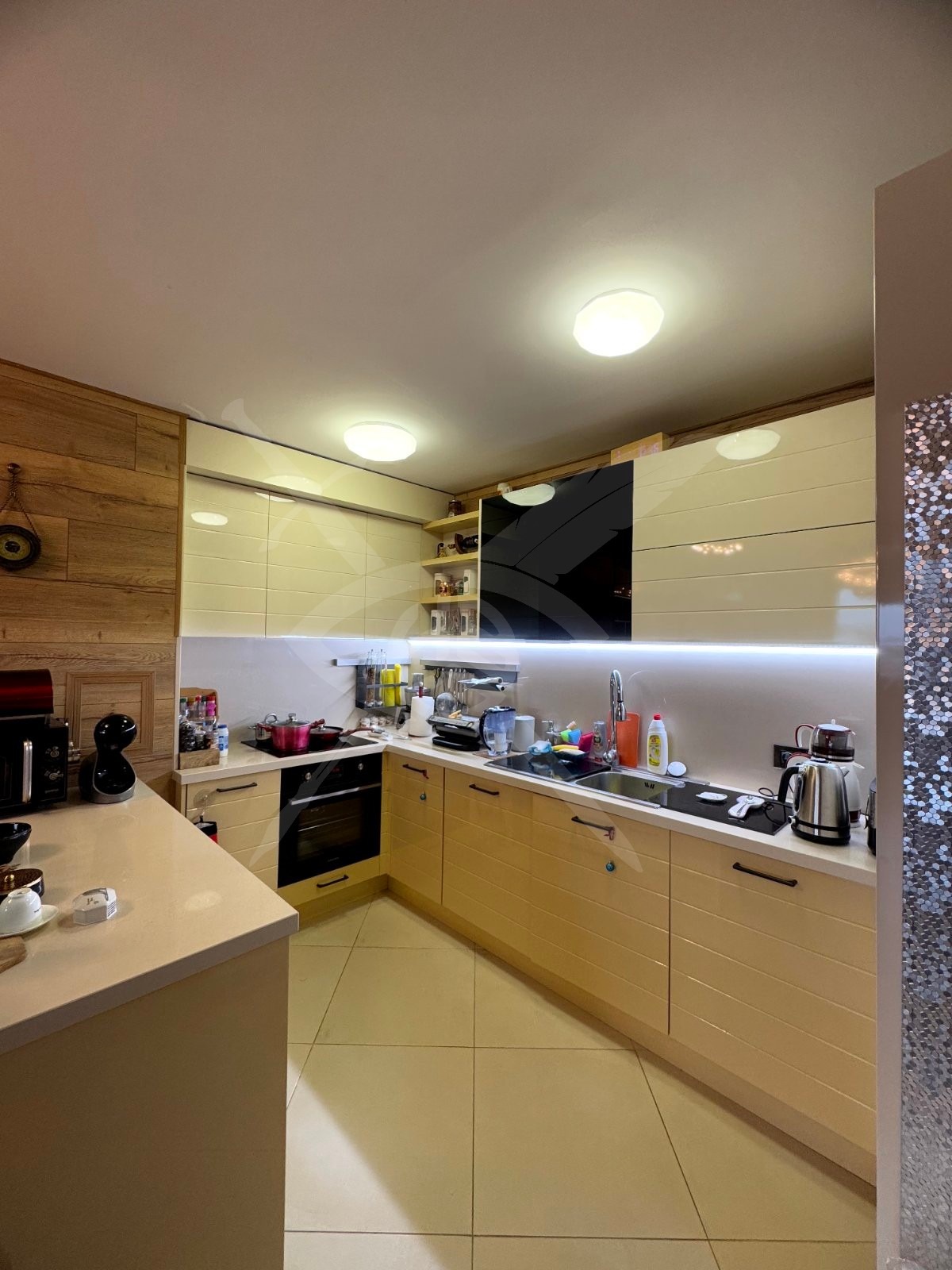 Дава под наем 2-СТАЕН, гр. Бургас, Център, снимка 2 - Апартаменти - 53989324