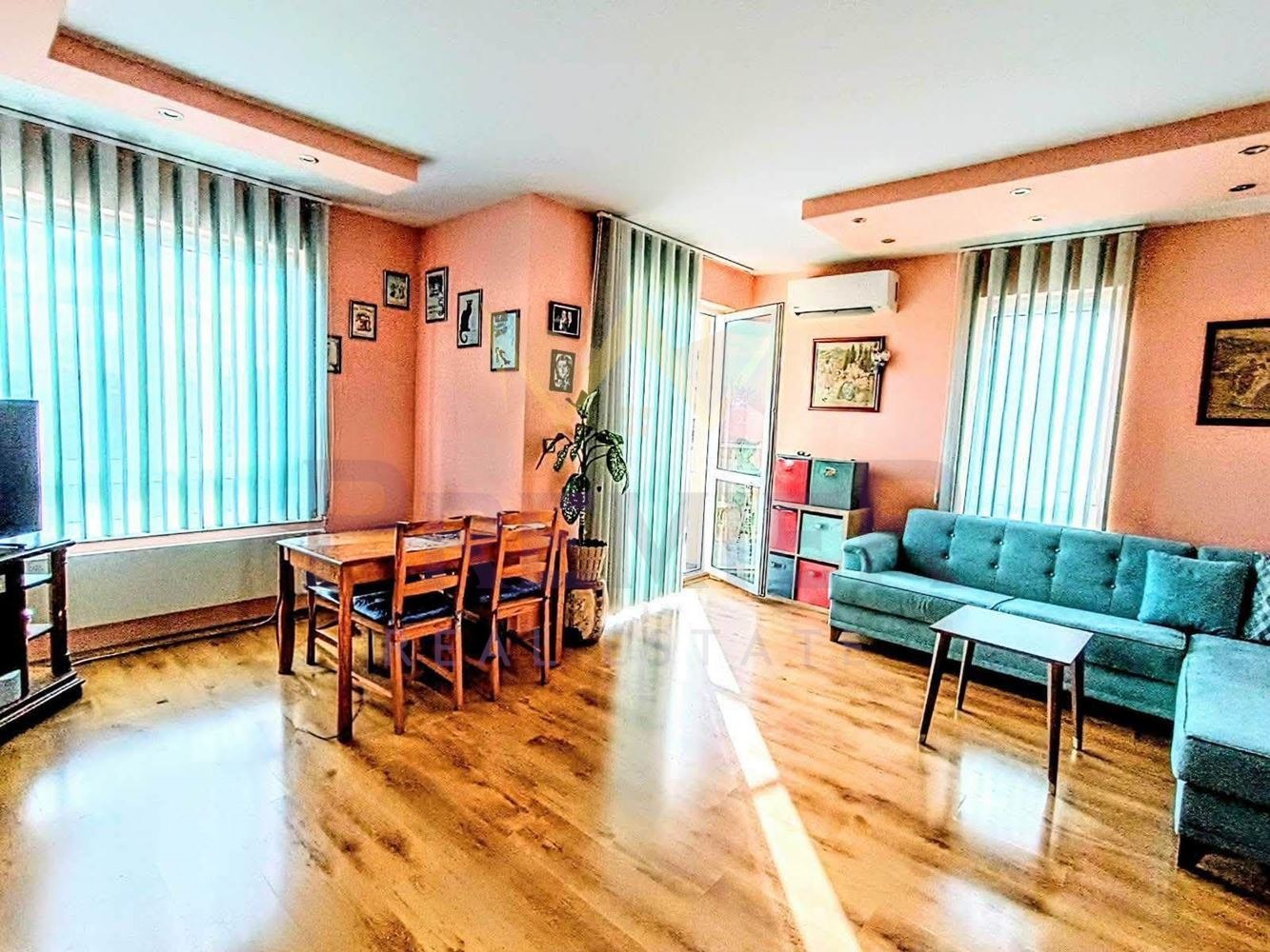 Дава под наем 3-СТАЕН, гр. Варна, Бриз, снимка 2 - Апартаменти - 53676515