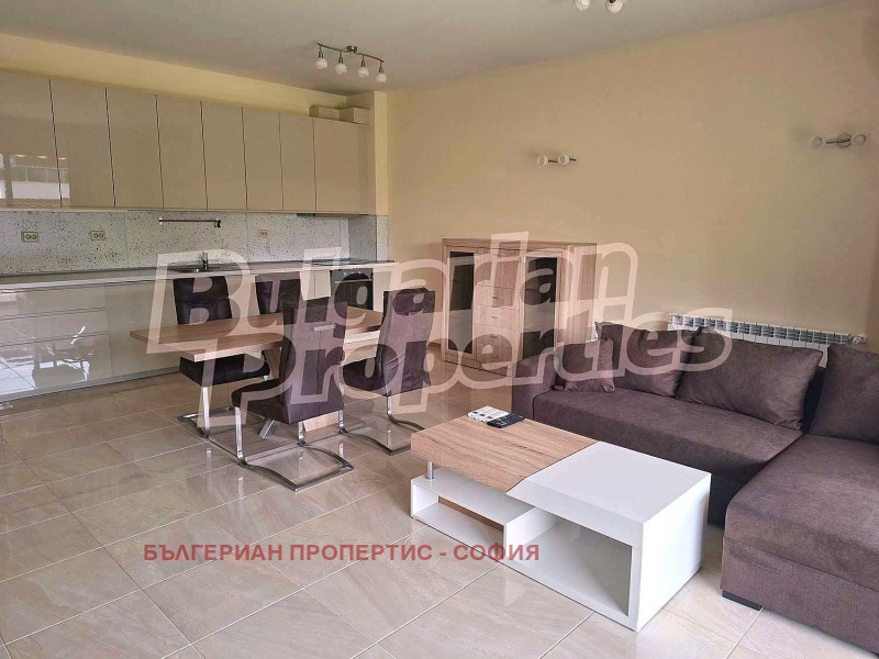 Издаје се  2 спаваће собе Софија , Витоша , 145 м2 | 48077647
