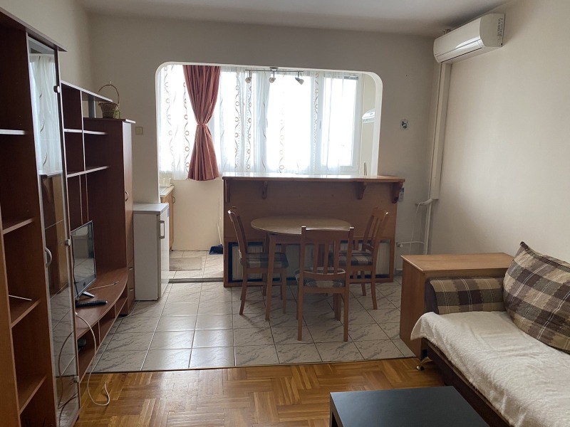 Дава под нем  2-стаен, град София, Младост 4 •  500 € • ID 13316252 — holmes.bg - [1] 