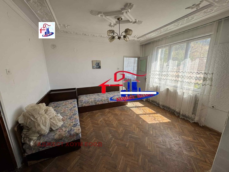 Дава под наем  4-стаен град Шумен , Пазара , 100 кв.м | 15821181 - изображение [2]