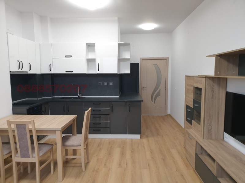 Дава под Наем 2-СТАЕН в град Пловдив, Тракия - 75 кв.м / 500 € » 977.92 лв.