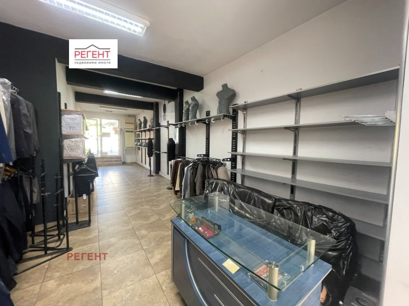 Дава под Наем МАГАЗИН в град Габрово, Център - 50 кв.м / 300 € » 586.75 лв., РЕГЕНТ