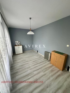 ���� ��� ���� 3-����� | Imot.bg � ����� ������ 8