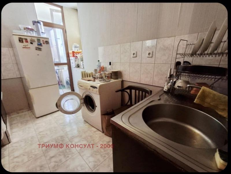 Дава под наем  2-стаен град София , Света Троица , 78 кв.м | 81719111 - изображение [2]