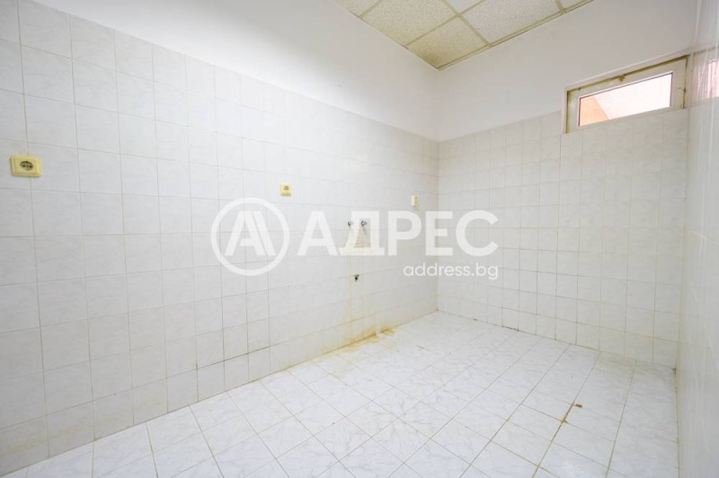 Дава под наем ОФИС, гр. Пловдив, Младежки Хълм, снимка 3 - Офиси - 52623568