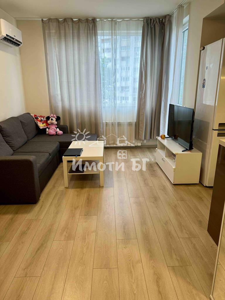 Дава под нем  2-стаен, град София, Слатина •  990 лв. • ID 68930791 — holmes.bg - [1] 