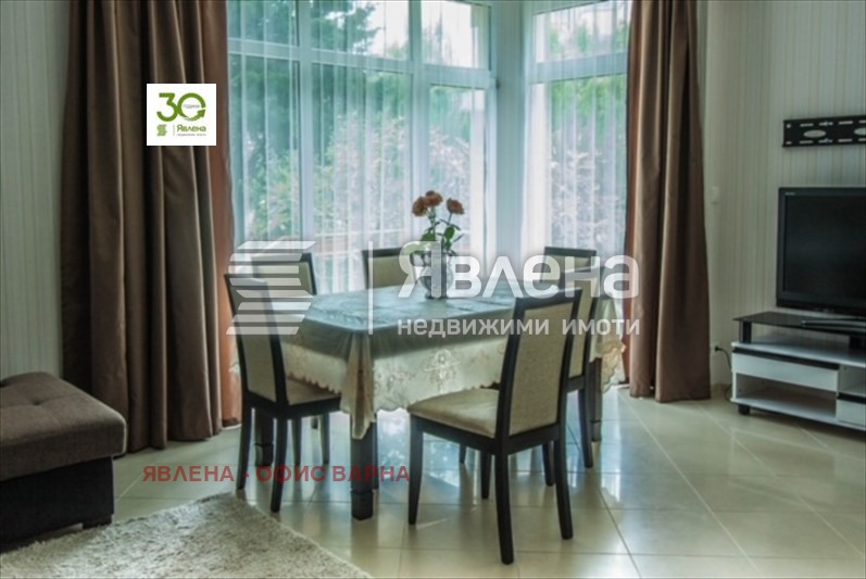 Para alugar  3 quartos Varna , k.k. Sv.Sv. Konstantin i Elena , 100 m² | 88754519