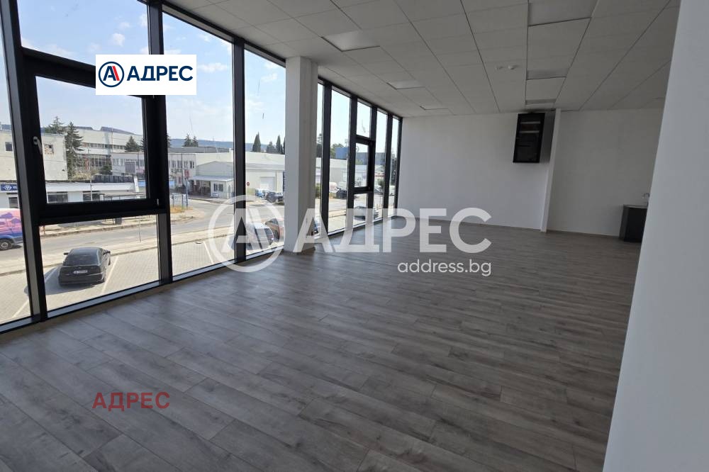 Дава под наем ОФИС, гр. Варна, Западна промишлена зона, снимка 2 - Офиси - 54116914
