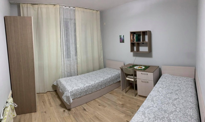 Zu vermieten  1 Schlafzimmer Burgas , Meden rudnik - zona W , 66 qm | 84011452 - Bild [2]