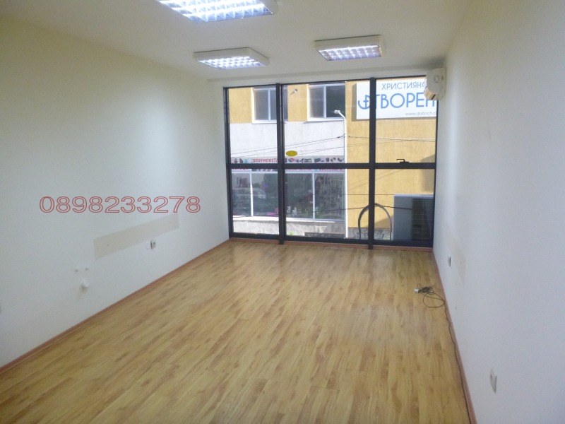 Дава под наем ОФИС, гр. Добрич, Център, снимка 2 - Офиси - 52782445