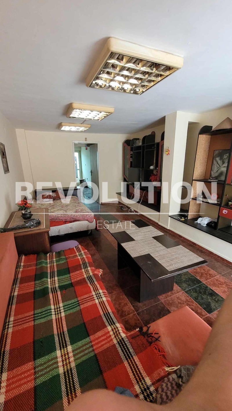 В аренду  Студия Варна , Колхозен пазар , 85 кв.м | 42292012