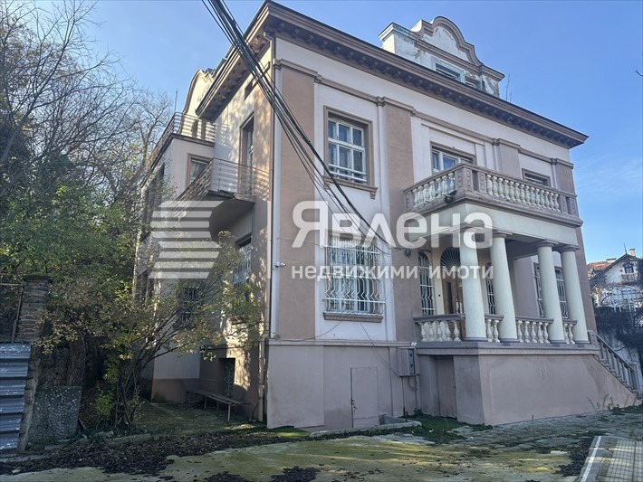 Дава под наем КЪЩА, гр. Пловдив, Център, снимка 2 - Къщи - 54656544
