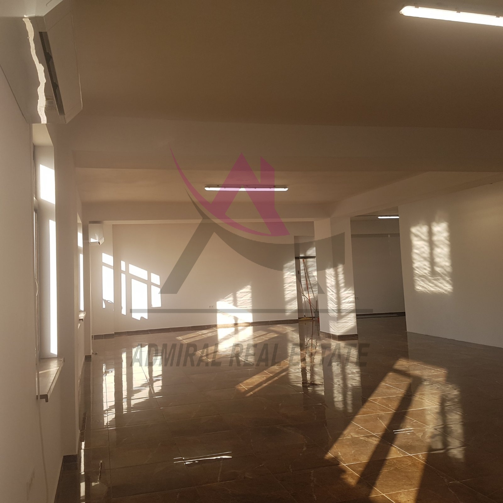 Дава под наем ОФИС, гр. Варна, Метро, снимка 2 - Офиси - 48800699