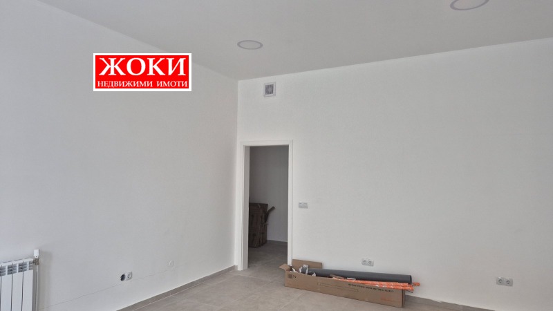 Дава под наем МАГАЗИН, гр. Перник, Център, снимка 2 - Магазини - 40286435