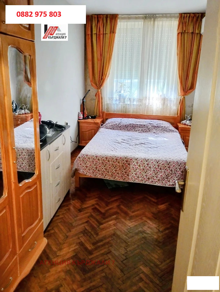 Дава под наем 3-СТАЕН, гр. Кърджали, Център, снимка 4 - Апартаменти - 55786956