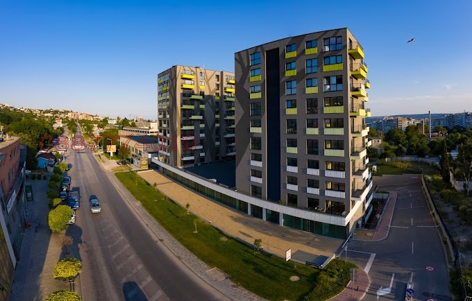 Дава под наем СКЛАД, гр. Варна, Левски 1, снимка 2 - Складове - 55324755