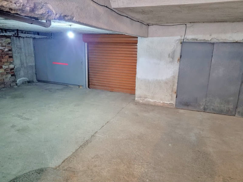 Дава под наем  Garage Pernik , Zentar , 20 кв.м | 52654588 - изображение [2]