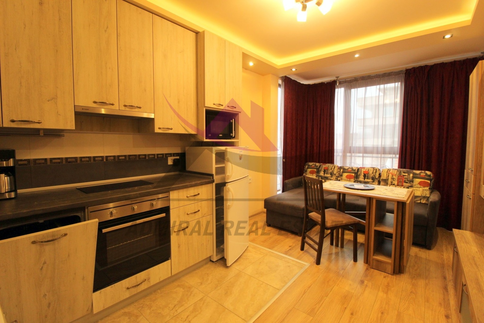 Дава под наем 2-СТАЕН, гр. Варна, Център, снимка 2 - Апартаменти - 53715086