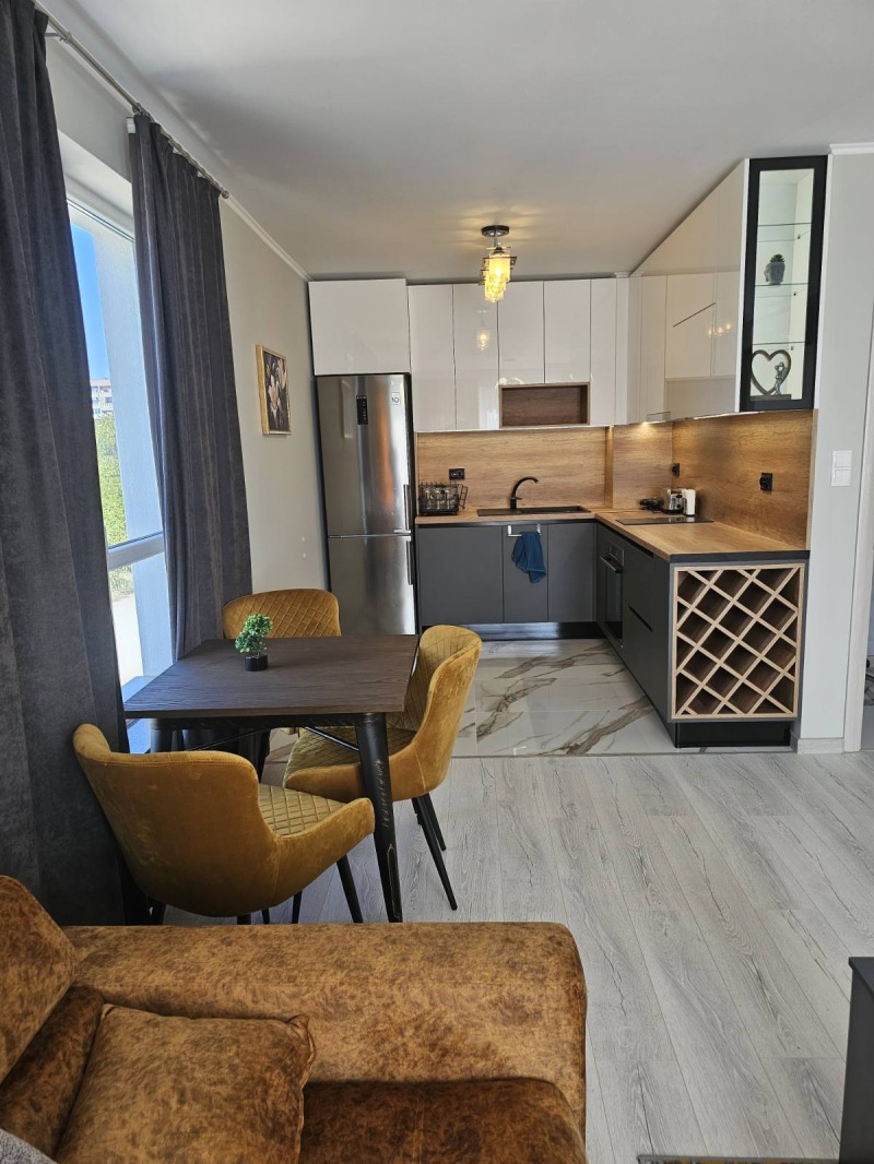 Дава под Наем 2-СТАЕН в град Пловдив, Южен - 68 кв.м / 490 € » 958.36 лв., ЕВЕРЕСТ ИМОТИ