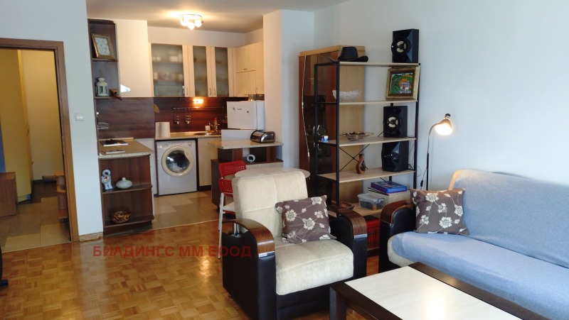 De inchiriat  1 dormitor Sofia , Țentâr , 65 mp | 19849743 - imagine [3]