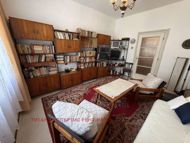 Дава под наем 3-СТАЕН, гр. Бургас, Център, снимка 4 - Апартаменти - 51588240