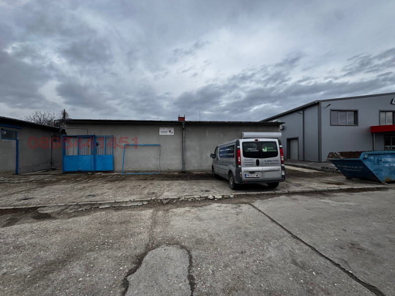 Дава под наем ПРОМ. ПОМЕЩЕНИЕ, гр. Пловдив, Индустриална зона - Тракия, снимка 2 - Производствени сгради - 53209342