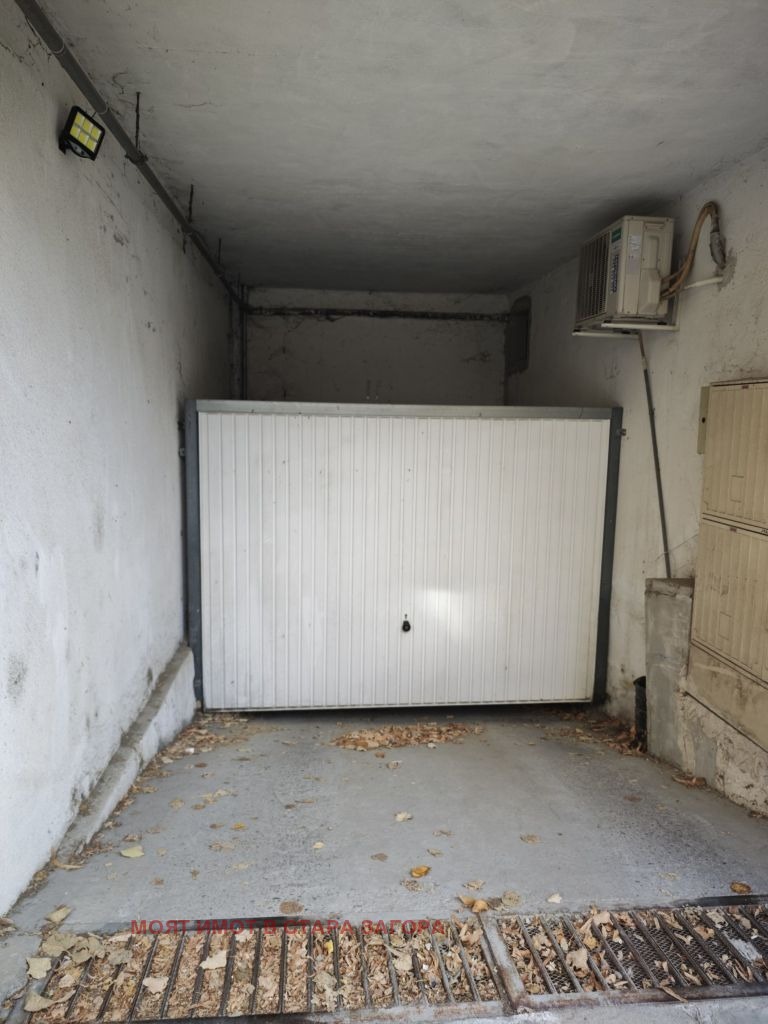 Дава под наем ГАРАЖ, ПАРКОМЯСТО, гр. Стара Загора, Център, снимка 3 - Гаражи и паркоместа - 53260409