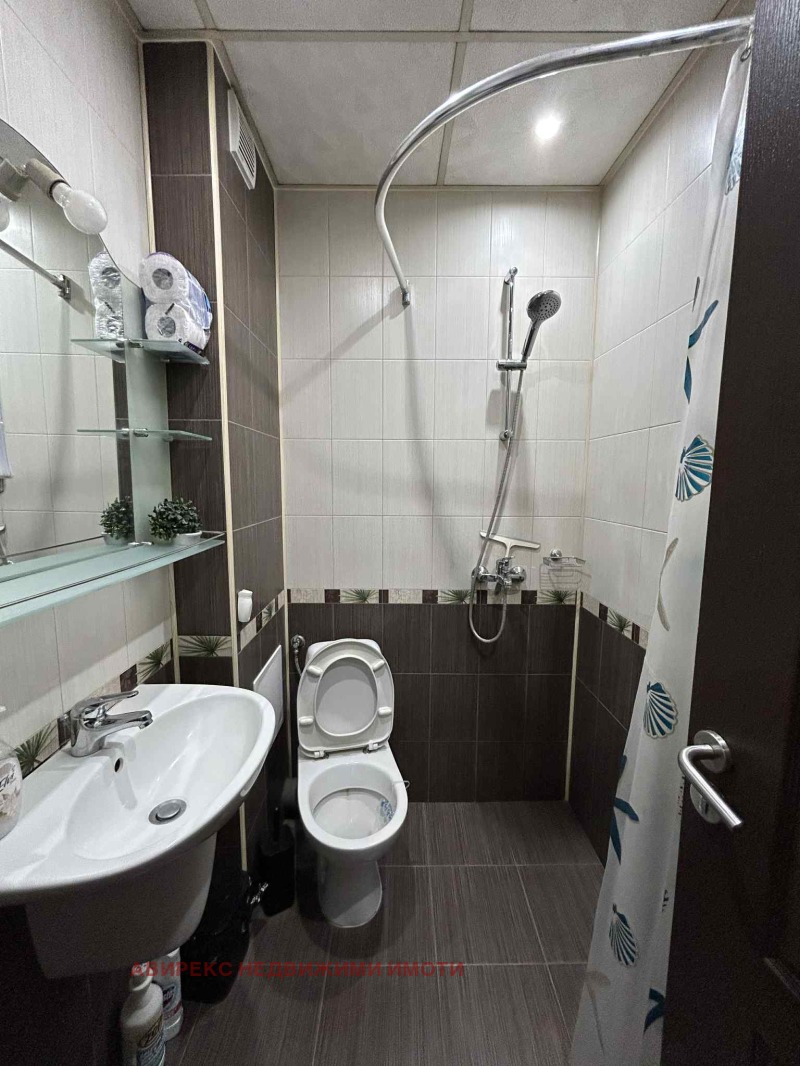 Zu vermieten  1 Schlafzimmer Plowdiw , Kjutschuk Parisch , 100 qm | 59171018 - Bild [4]