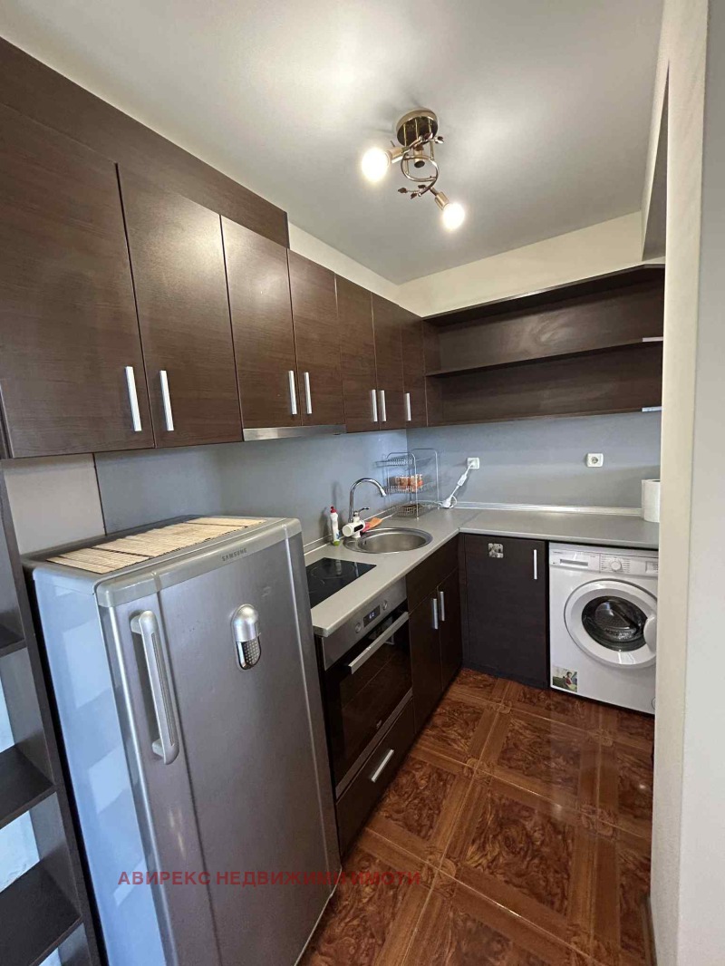 Zu vermieten  1 Schlafzimmer Plowdiw , Kjutschuk Parisch , 100 qm | 59171018 - Bild [6]