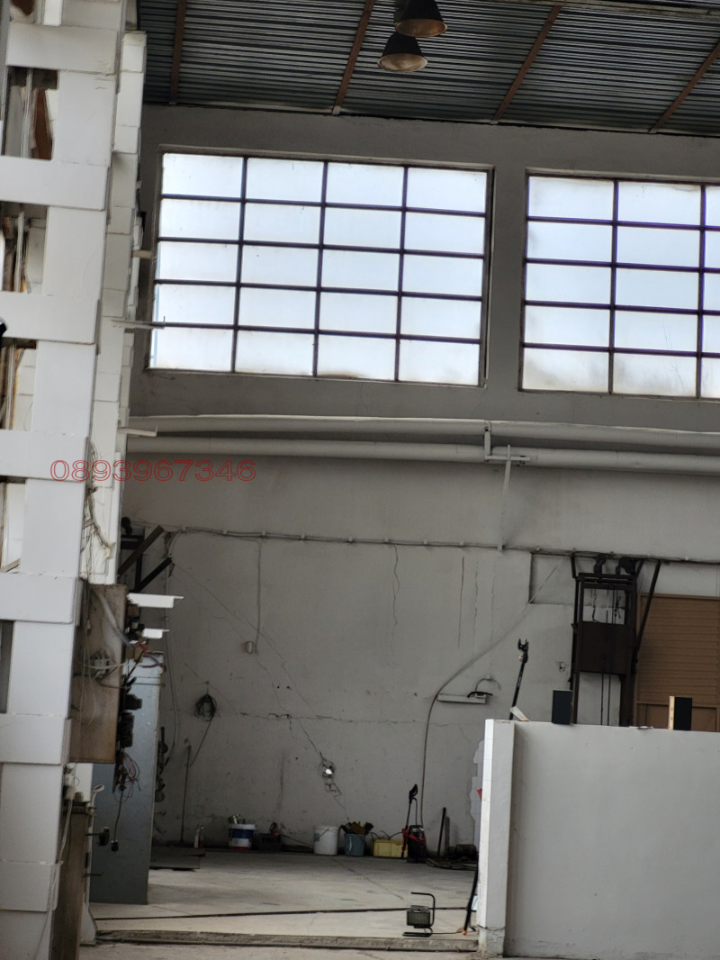 Дава под наем ПРОМ. ПОМЕЩЕНИЕ, гр. Пловдив, Въстанически, снимка 4 - Производствени сгради - 52965316