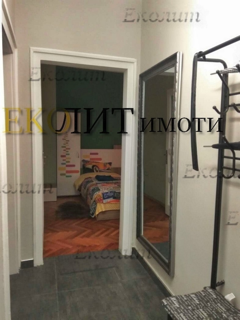 Дава под наем 3-СТАЕН, гр. София, Център, снимка 2 - Апартаменти - 54266010