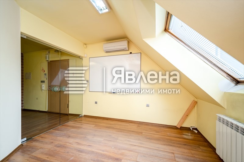 Te huur  Maisonnette Sofia , Borovo , 282 m² | 18484327 - afbeelding [5]