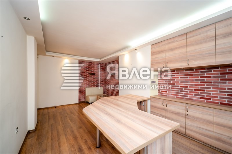 Te huur  Maisonnette Sofia , Borovo , 282 m² | 18484327 - afbeelding [2]