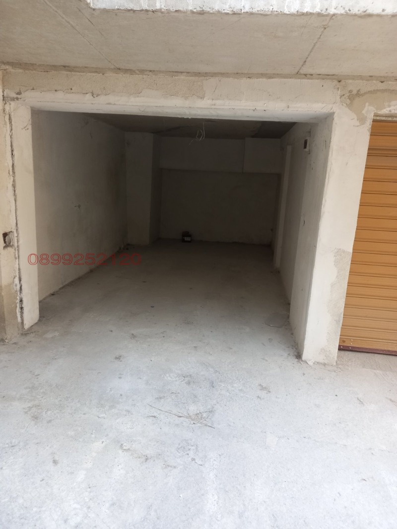 Дава под наем ГАРАЖ, ПАРКОМЯСТО, гр. Бургас, Възраждане, снимка 4 - Гаражи и паркоместа - 52785132