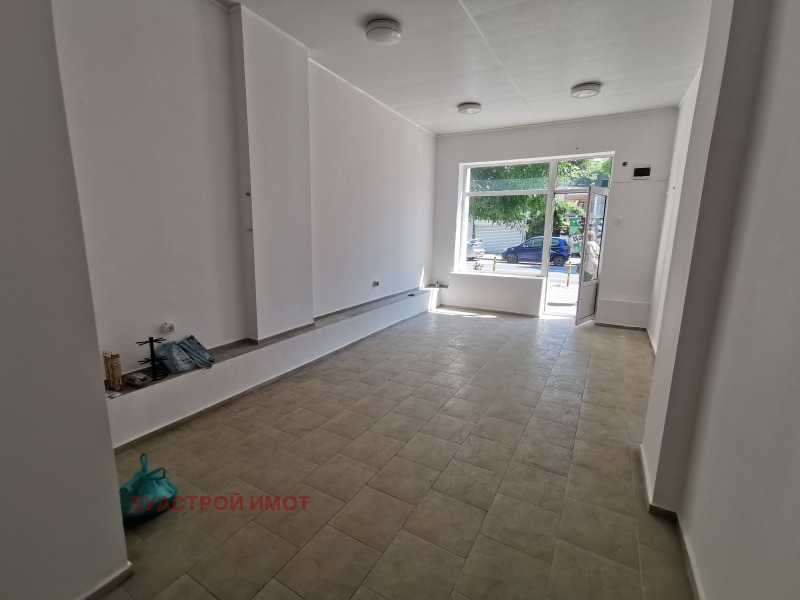 Kiralık  Mağaza Varna , Zimno kino Trakiya , 35 metrekare | 15766077 - görüntü [3]