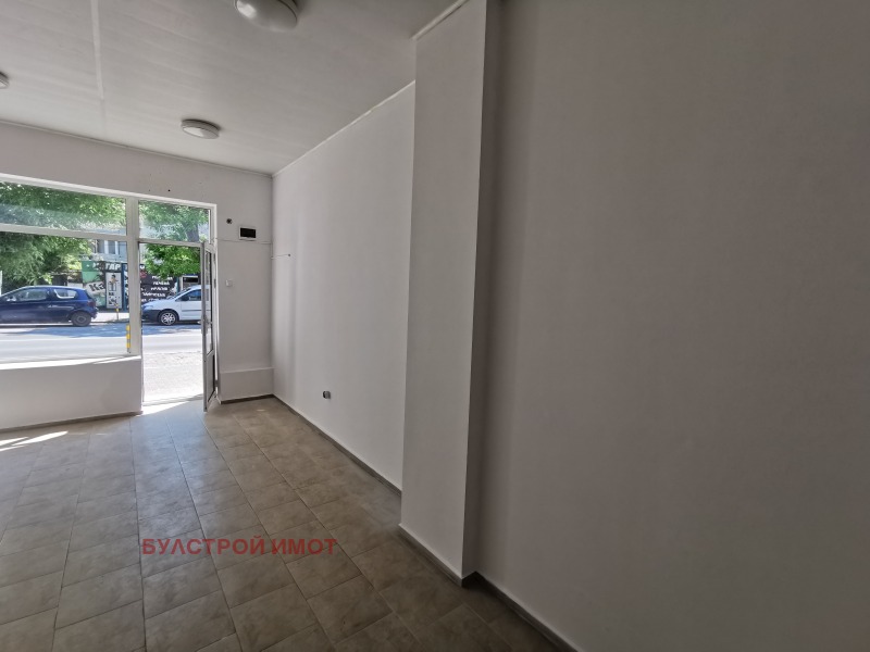 Kiralık  Mağaza Varna , Zimno kino Trakiya , 35 metrekare | 15766077 - görüntü [2]