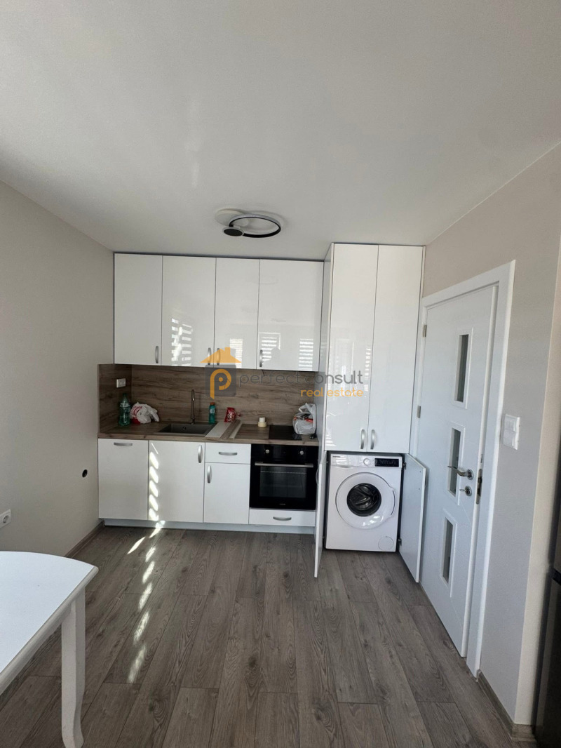 Til leie  1 soverom Plovdiv , Ostromila , 61 kvm | 49584328 - bilde [2]