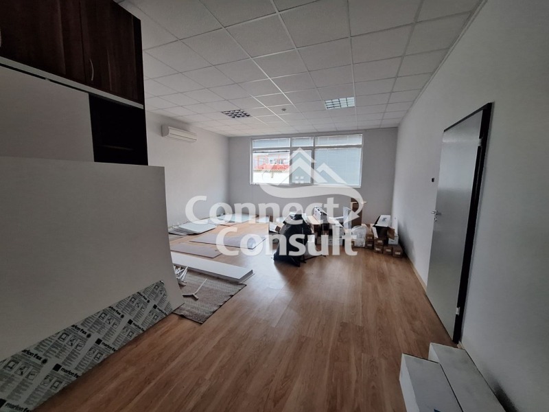 Дава под наем ОФИС, гр. Пловдив, Гагарин, снимка 9 - Офиси - 52476011